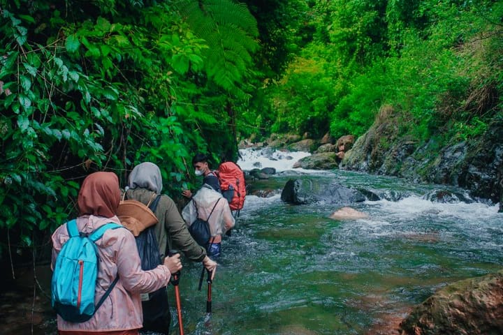 Ilustrasi Perjalanan Menuju Curug Kembar.foto IST